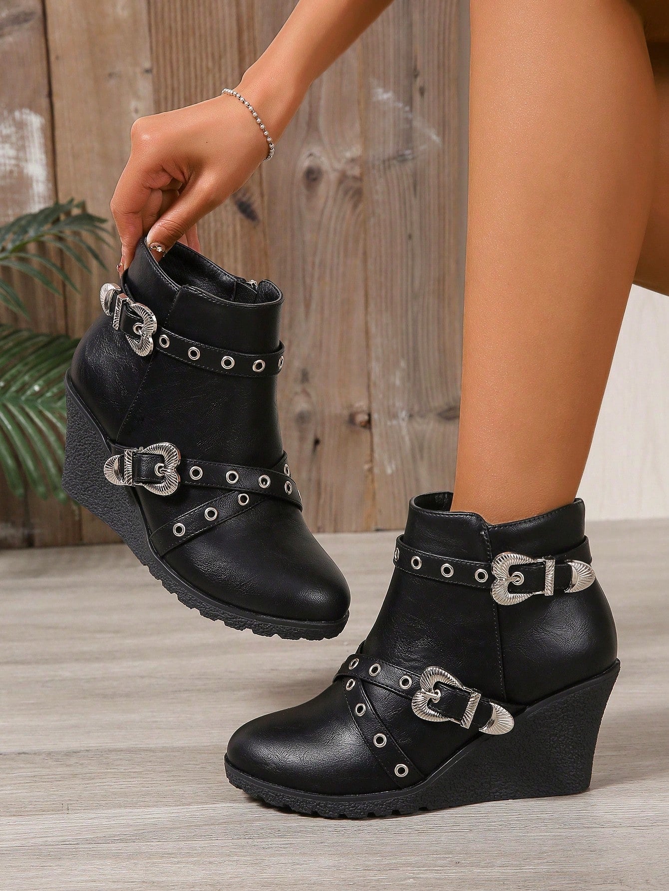 Black Rivet Strap Zip Side Block Heel Round Toe Ankle Boots, Chelsea Boots, Versatile And Elegant For Commuting And Daily Fashion